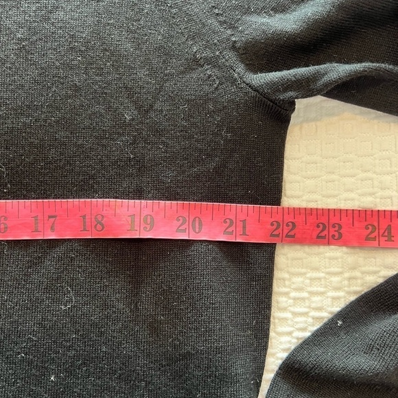 Everlane Crewneck Wool Sweater - Picture 10 of 13